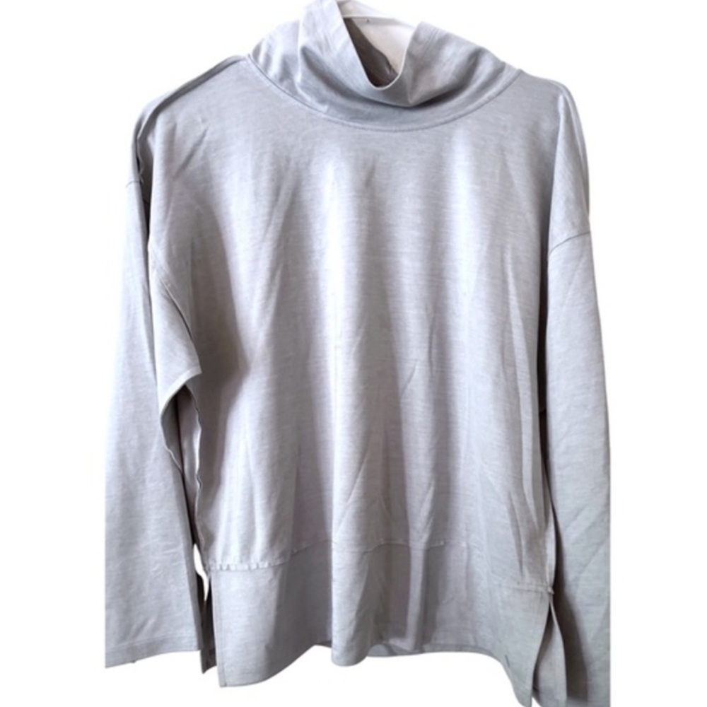 Apana grey yoga lifestyle turtleneck top performance sweatshirt Size Small‎ NWT